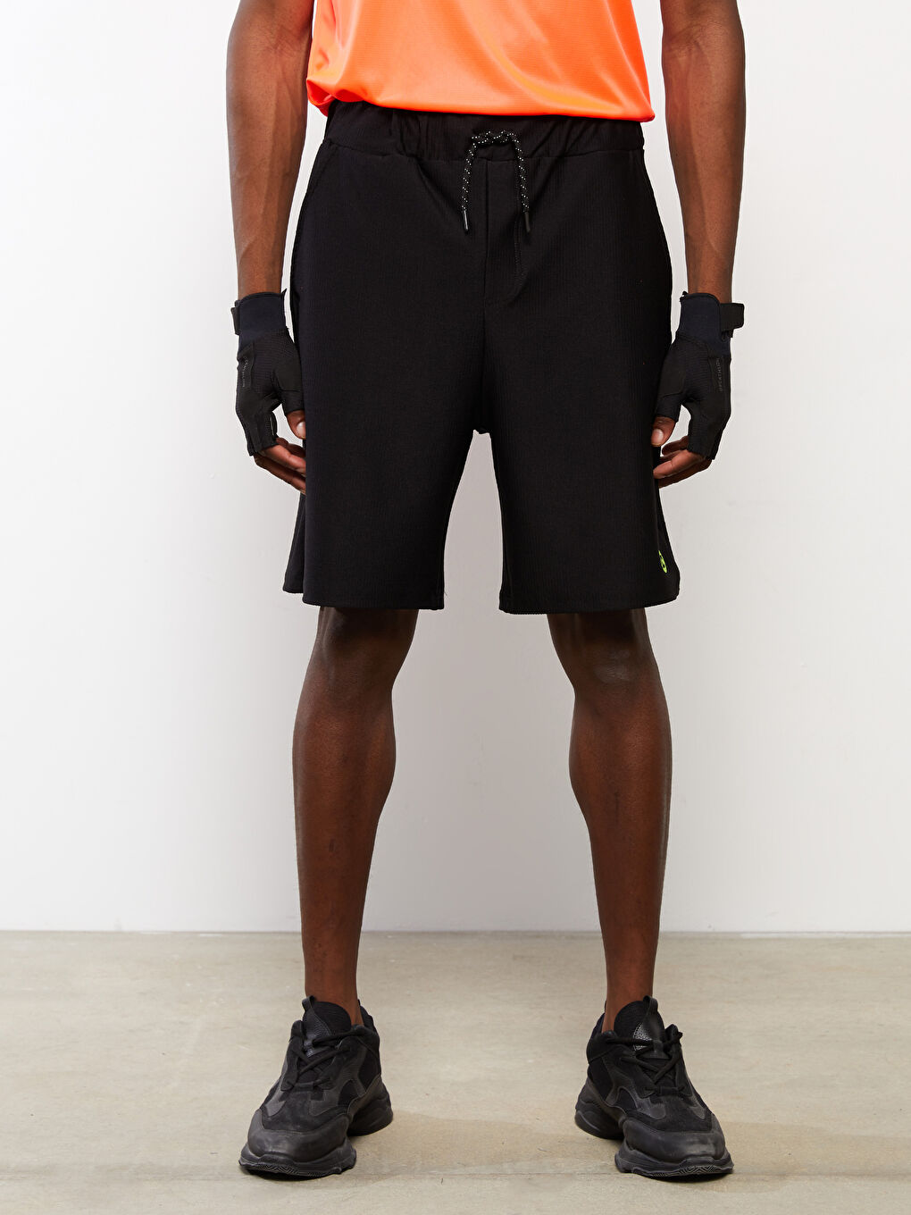 Siyah Standart Kalıp Erkek Spor Şort-2