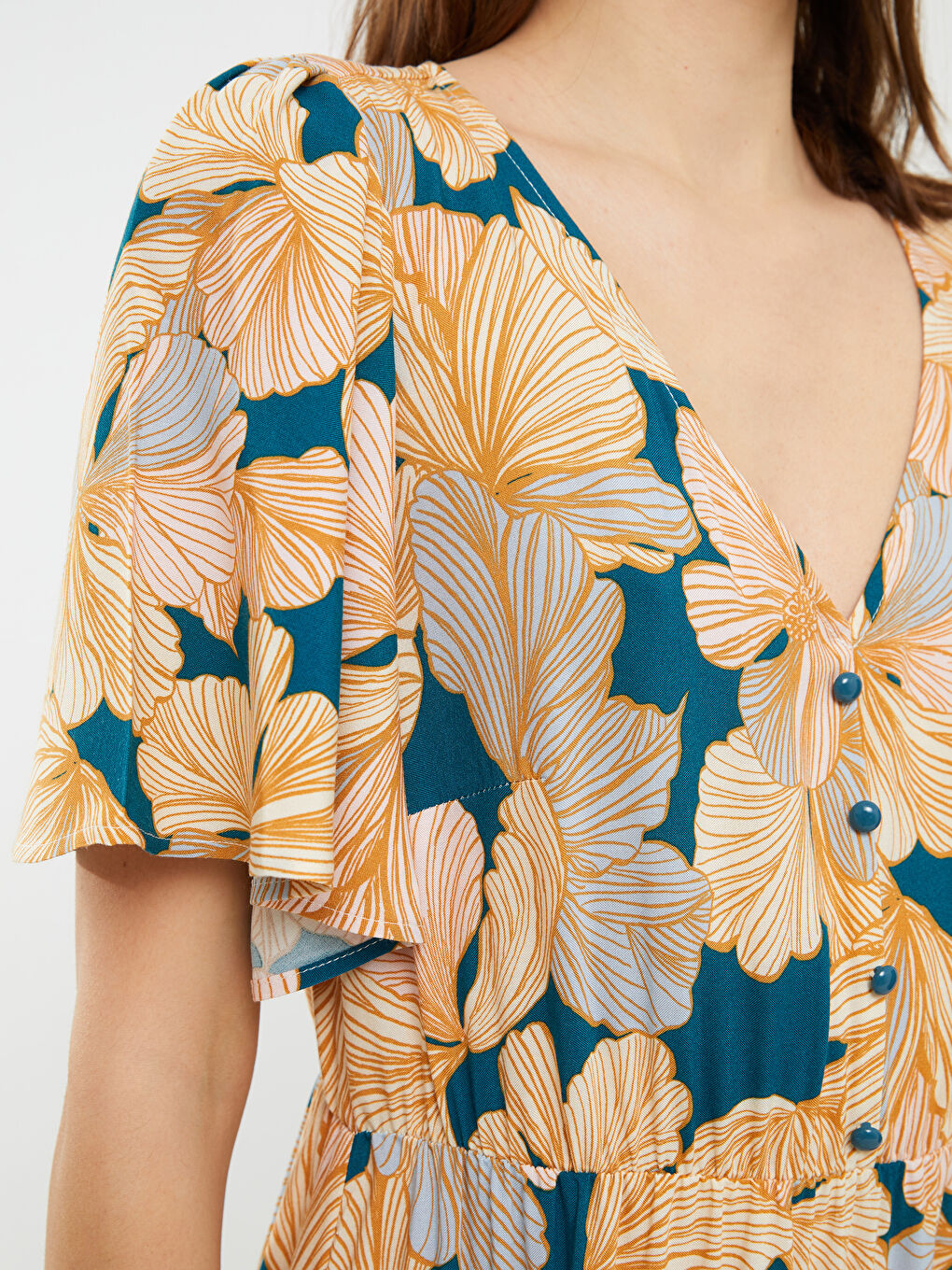 Pembe V Yaka Çiçekli Kısa Kollu Viskon Kadın Elbise-3