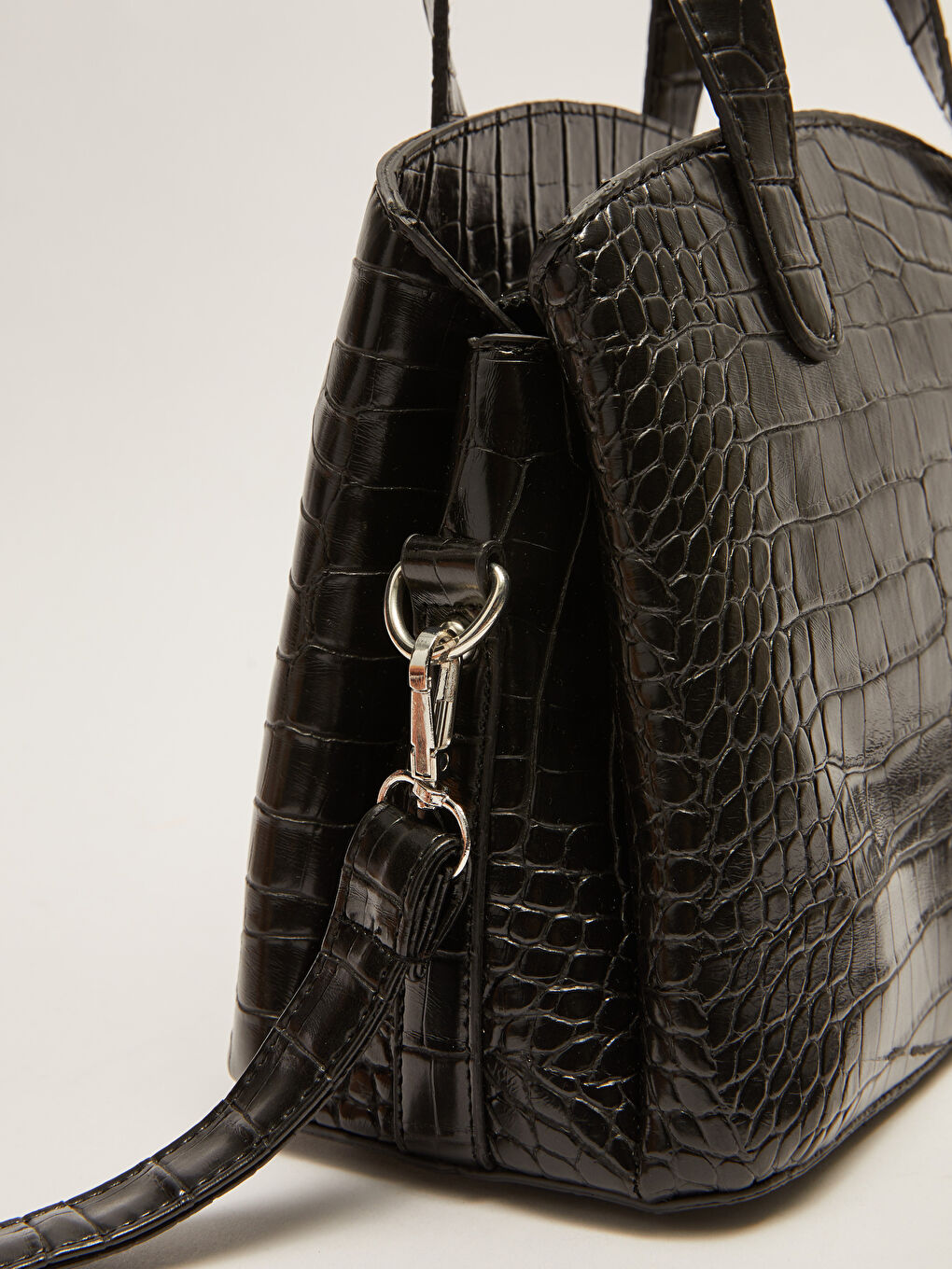 Siyah Deri Görünümlü Kadın Kol Çantası-6