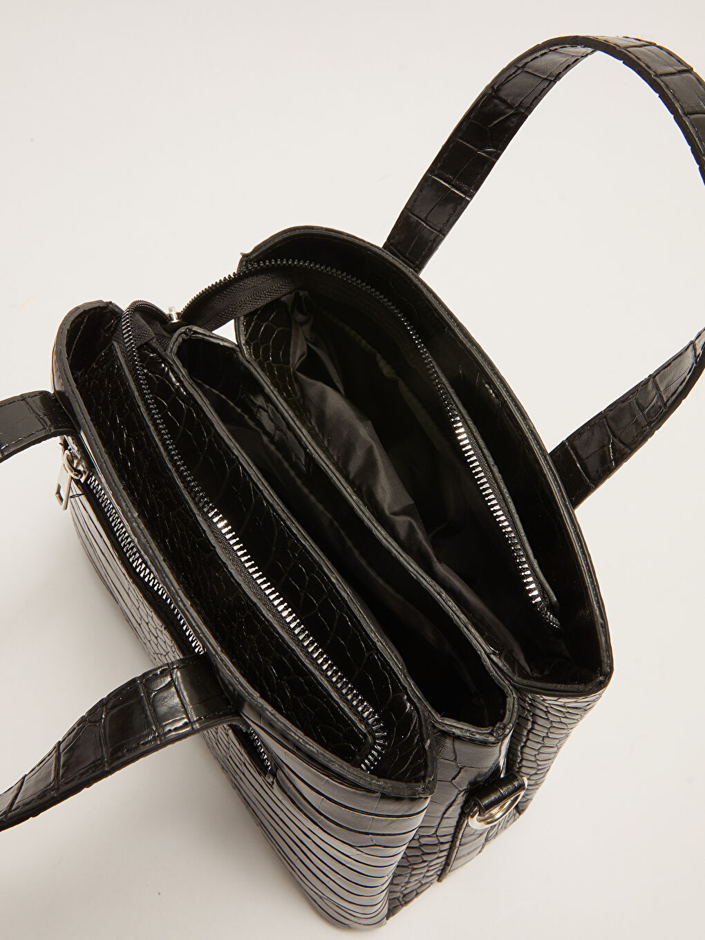 Siyah Deri Görünümlü Kadın Kol Çantası-7