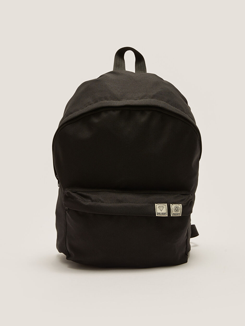 Siyah Etiket Detaylı Kadın Sırt Çantası-2