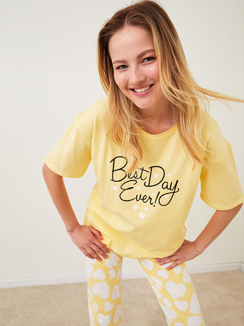 Set de pijama din bumbac cu mânecă scurtă imprimată și guler rotund pentru femei-1