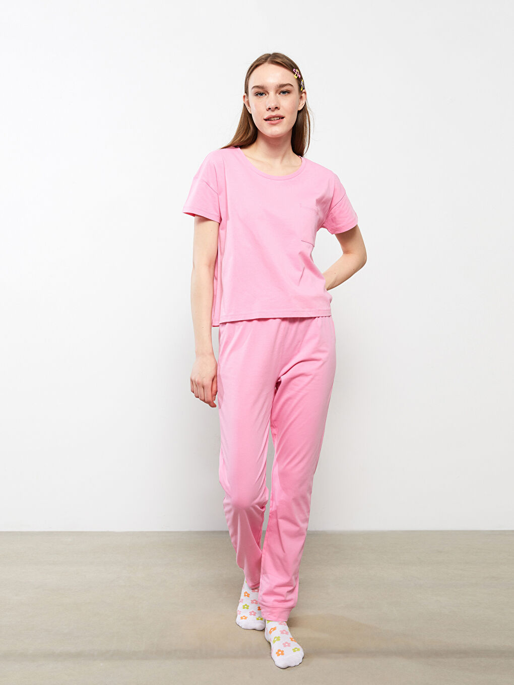 طقم بيجامة ياقة دائرية عادي كم قصير قطن للسيدات-4