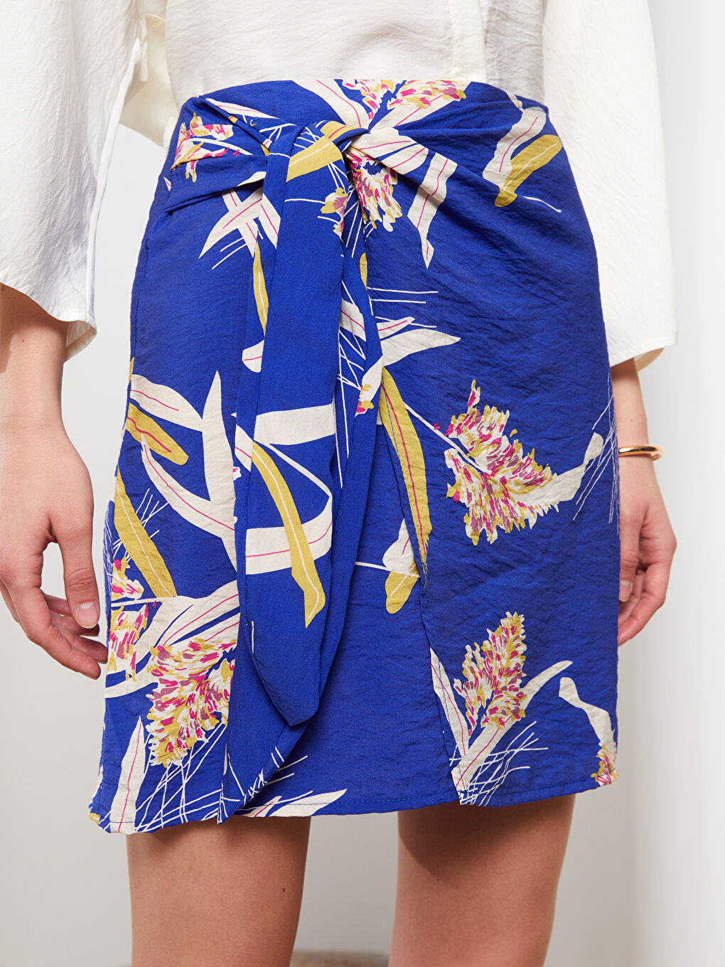 Lacivert Beli Bağlamalı Çiçekli A Kesim Kadın Etek-2