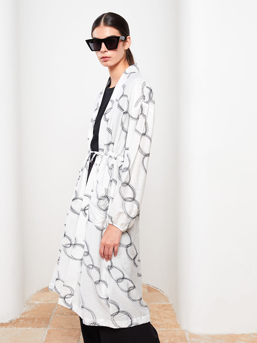 Ekru Şal Yaka Desenli Uzun Kollu Kadın Kimono-1