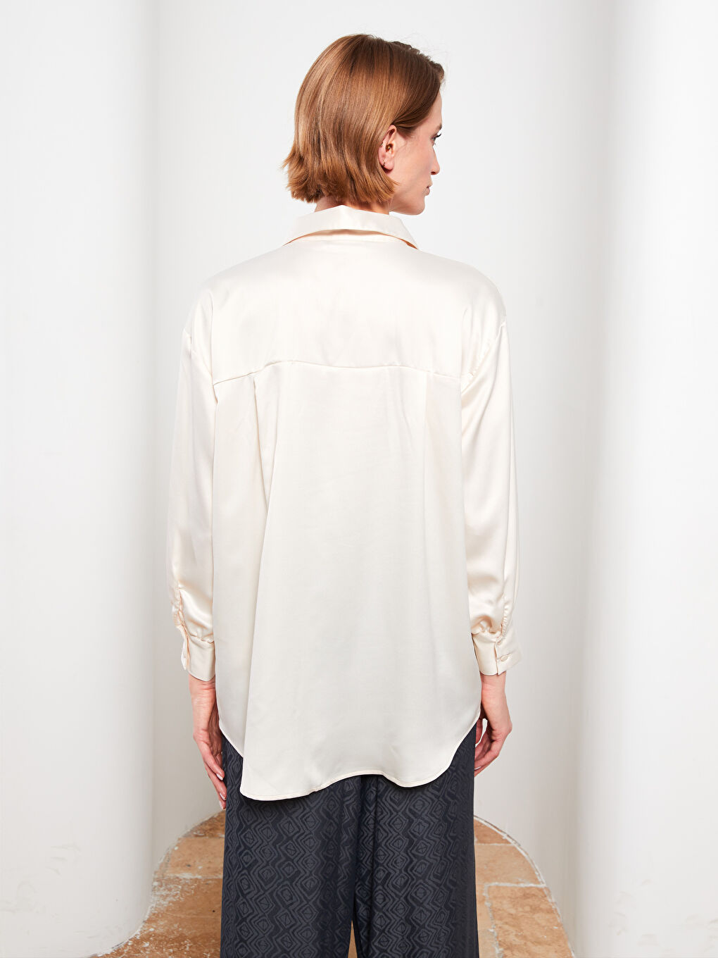 Ekru Düz Uzun Kollu Saten Kadın Gömlek Tunik-4