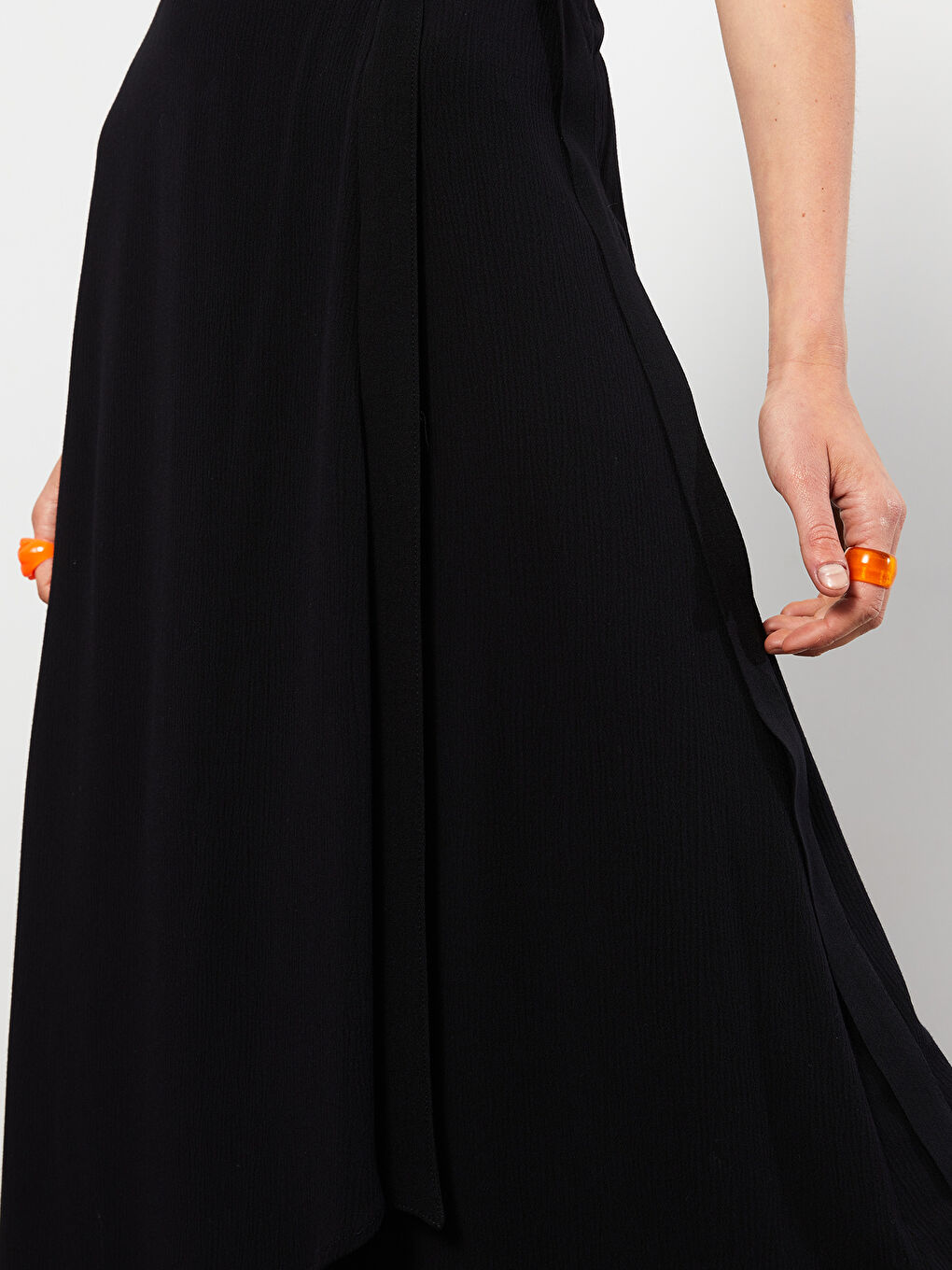 Siyah Beli Lastikli Düz Viskon Kadın Etek-2