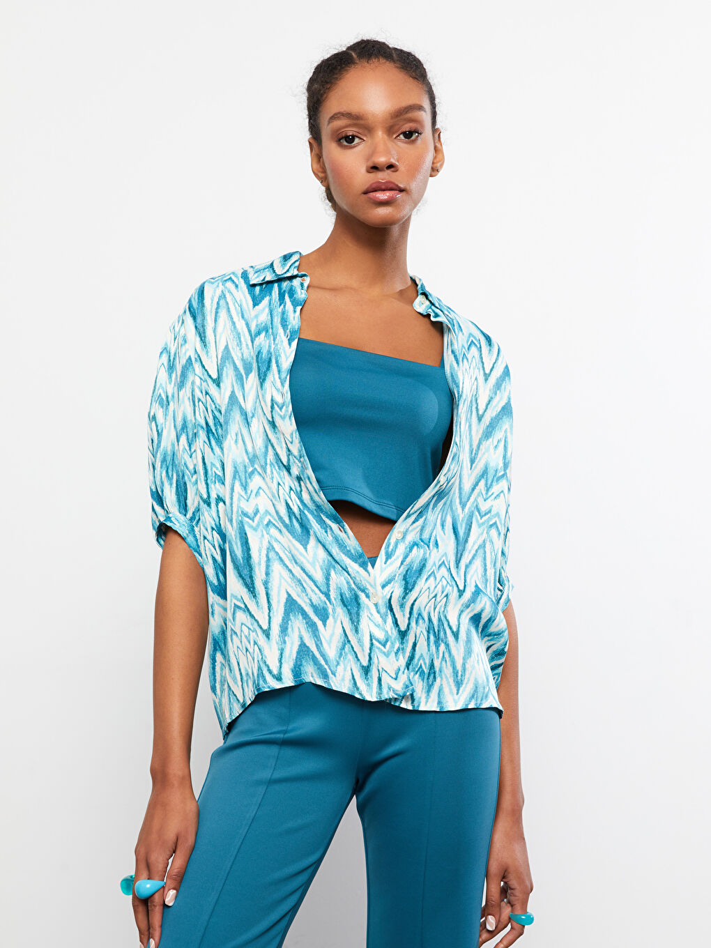 Cămașă Satinată cu Mâneci Scurte, Model cu Închidere Frontală cu Nasturi pentru Femei-1