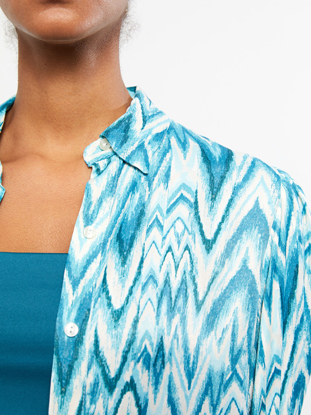 Cămașă Satinată cu Mâneci Scurte, Model cu Închidere Frontală cu Nasturi pentru Femei-3