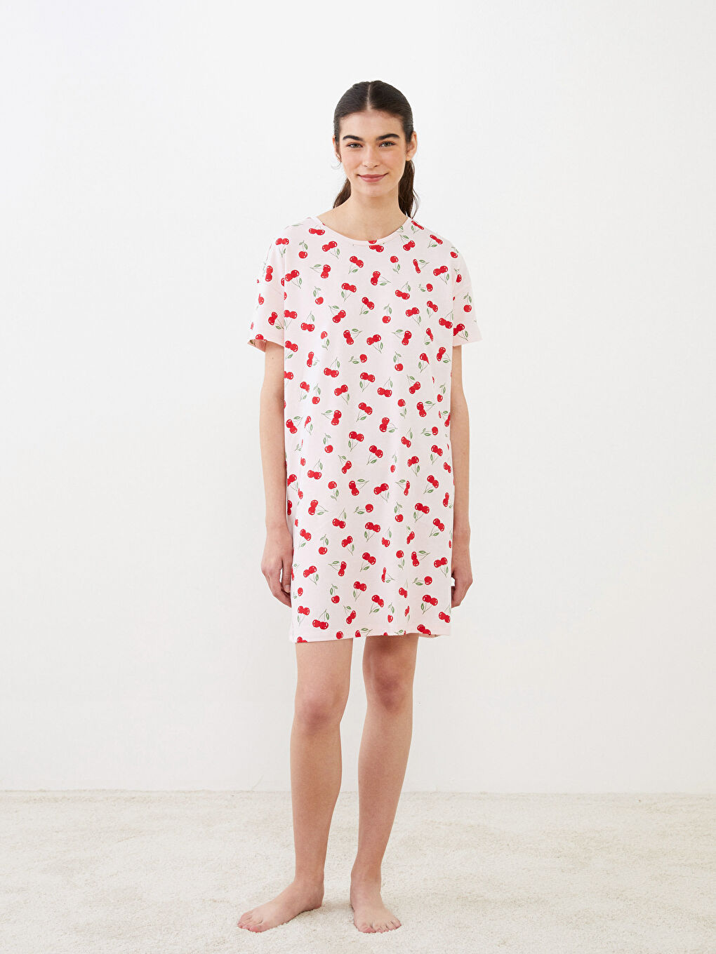 Pembe Bisiklet Yaka Desenli Kısa Kollu Pamuklu Kadın Gecelik-1