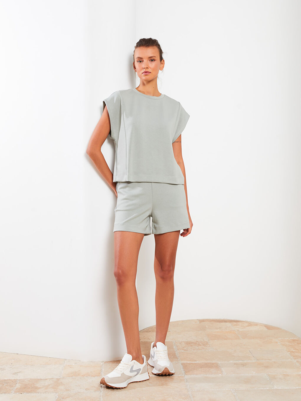 Crew Neck Plain Short Sleeve Women's T-Shirt
