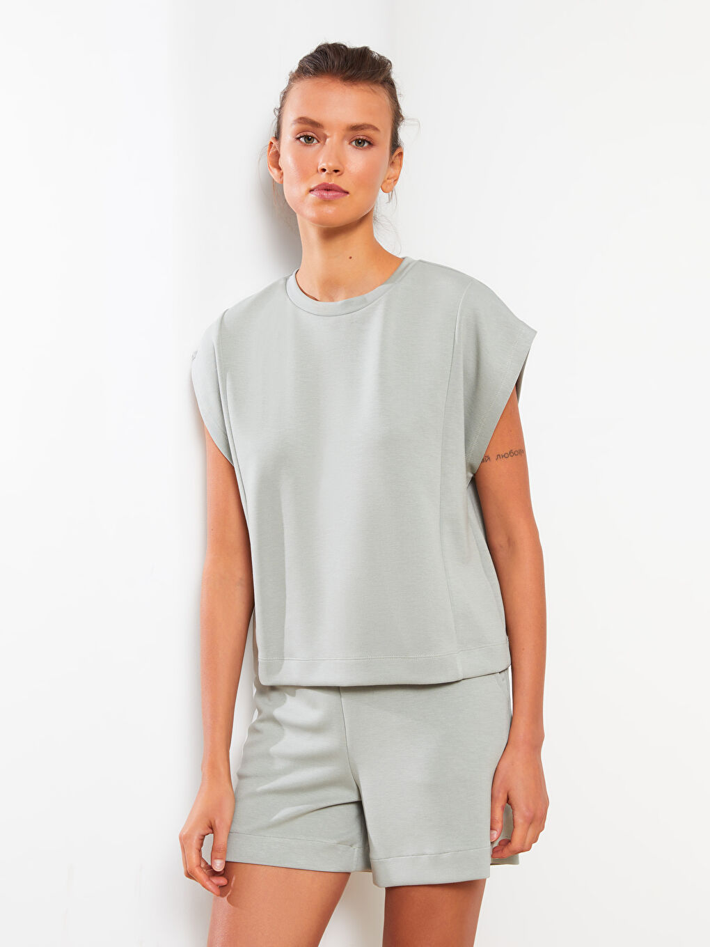 Crew Neck Plain Short Sleeve Women's T-Shirt-1
