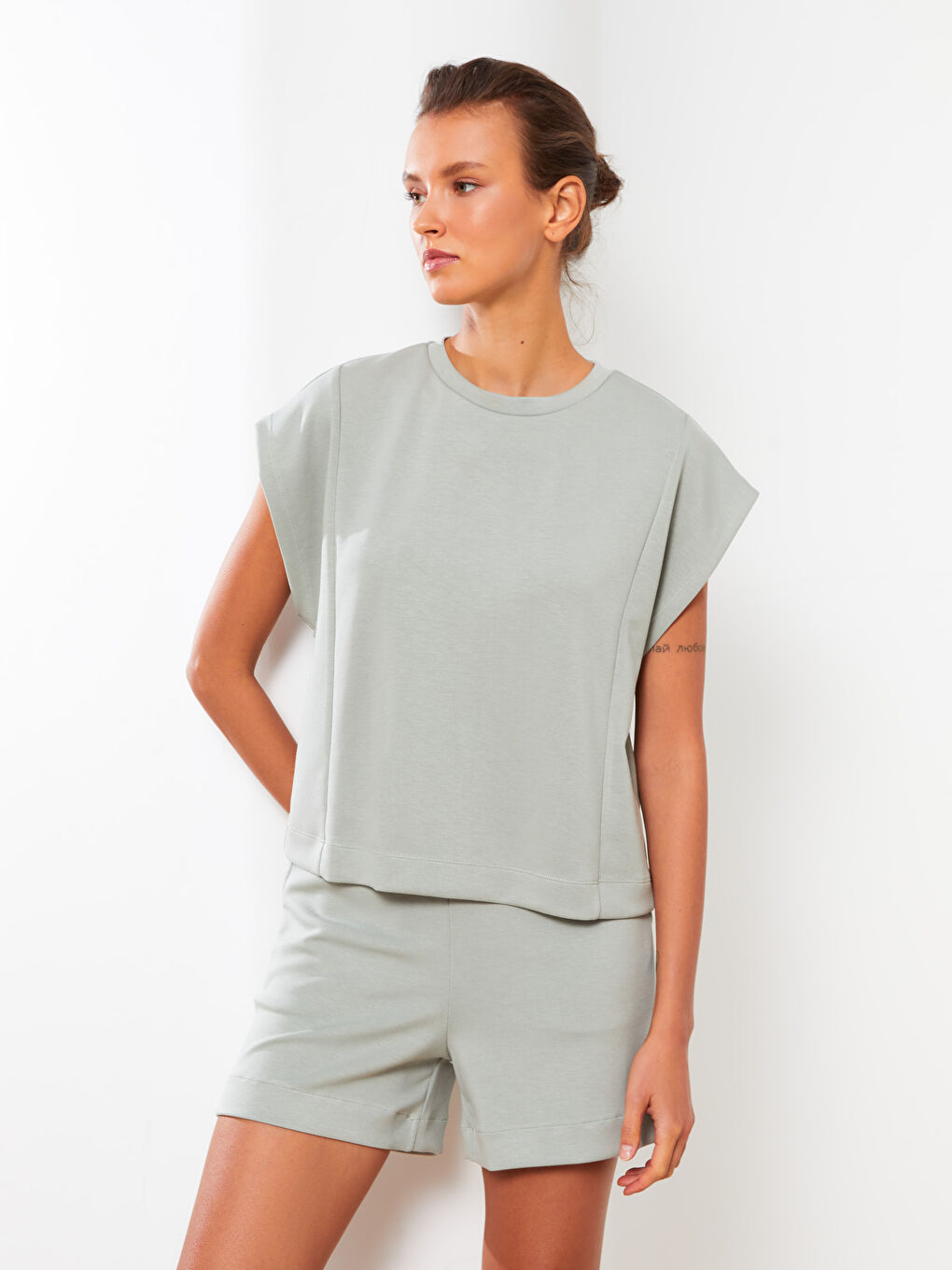 Crew Neck Plain Short Sleeve Women's T-Shirt-2