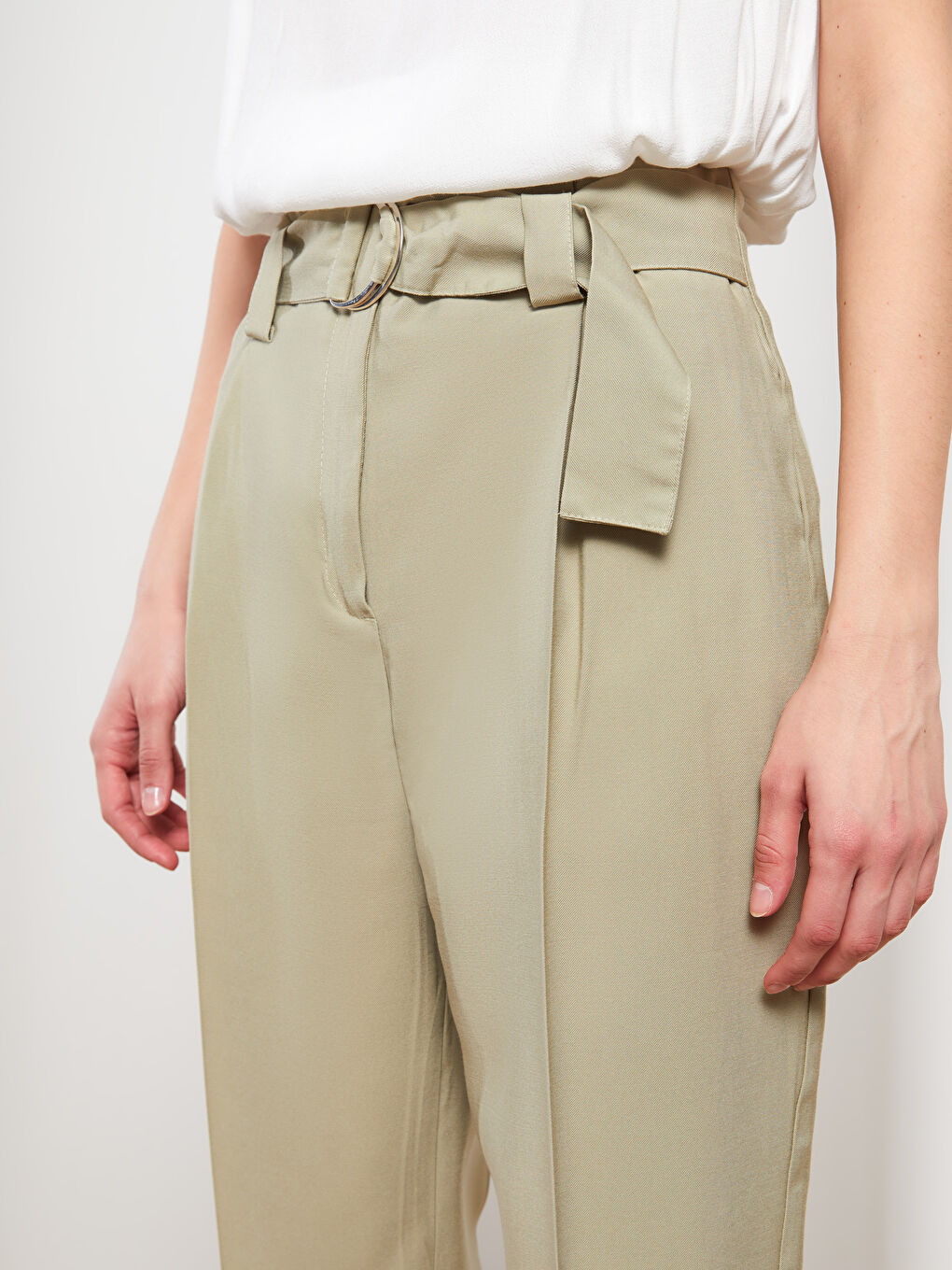 Yeşil Yüksek Bel Standart Fit Düz Gabardin Kadın Pantolon-2