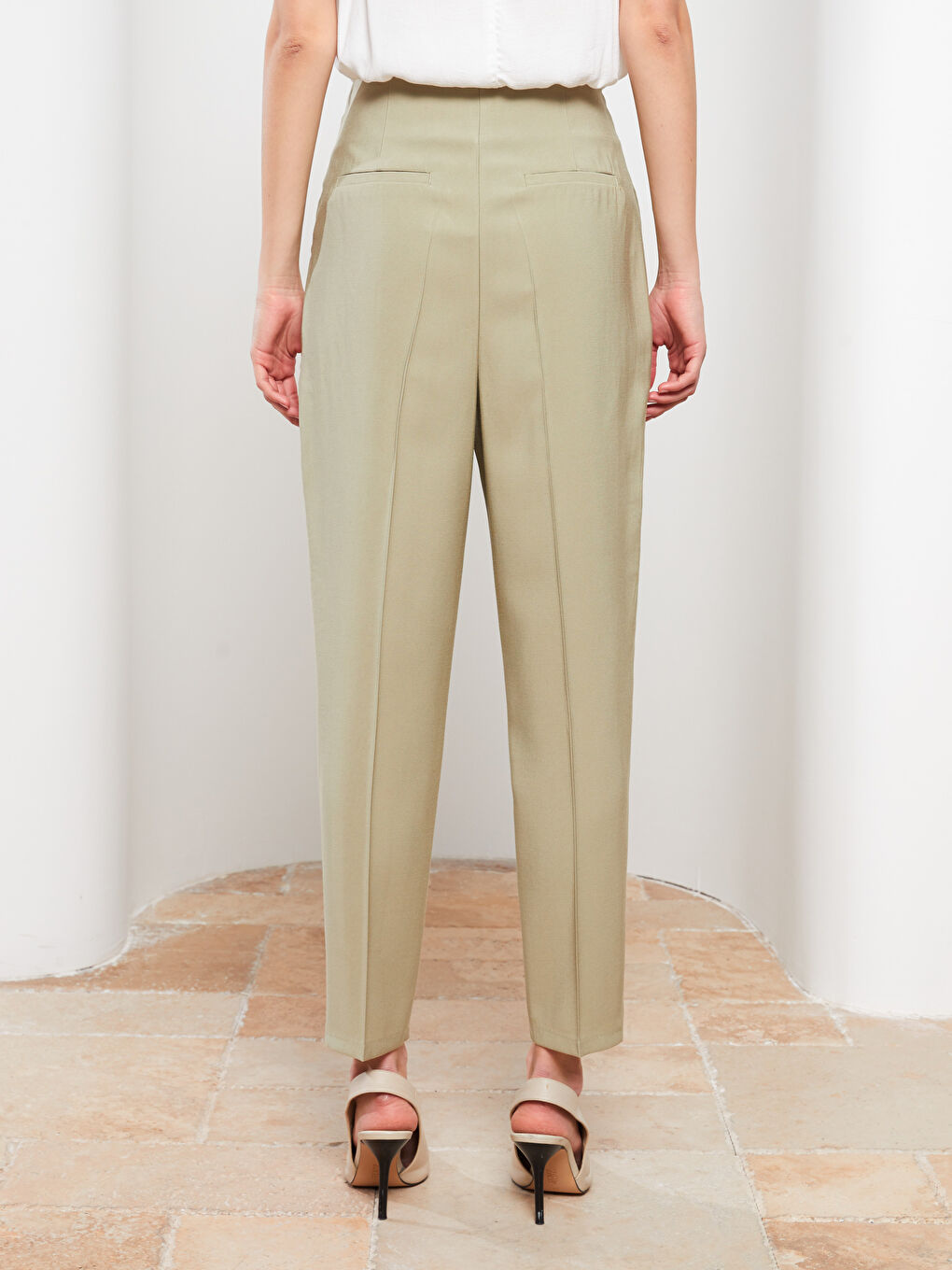 Yeşil Yüksek Bel Standart Fit Düz Gabardin Kadın Pantolon-4