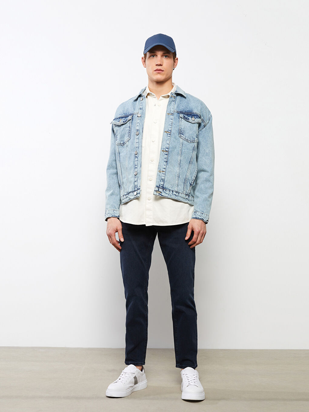 779 جينز بقصة عادية للرجال