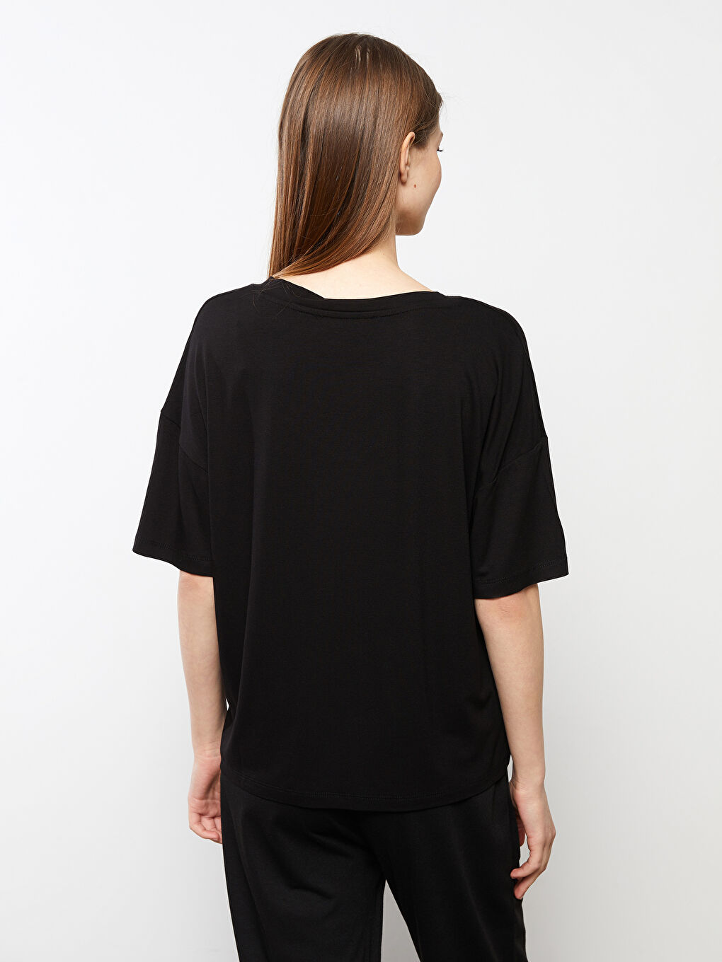 Siyah V Yaka Düz Kısa Kollu Kadın Pijama Üst-4