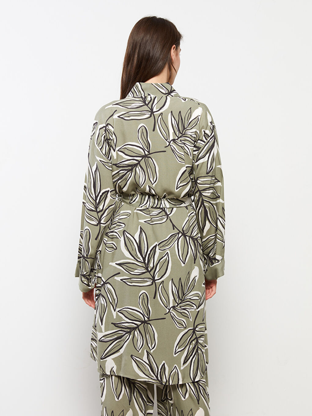 Haki Şal Yaka Desenli Uzun Kollu Viskon Kadın Kimono-4