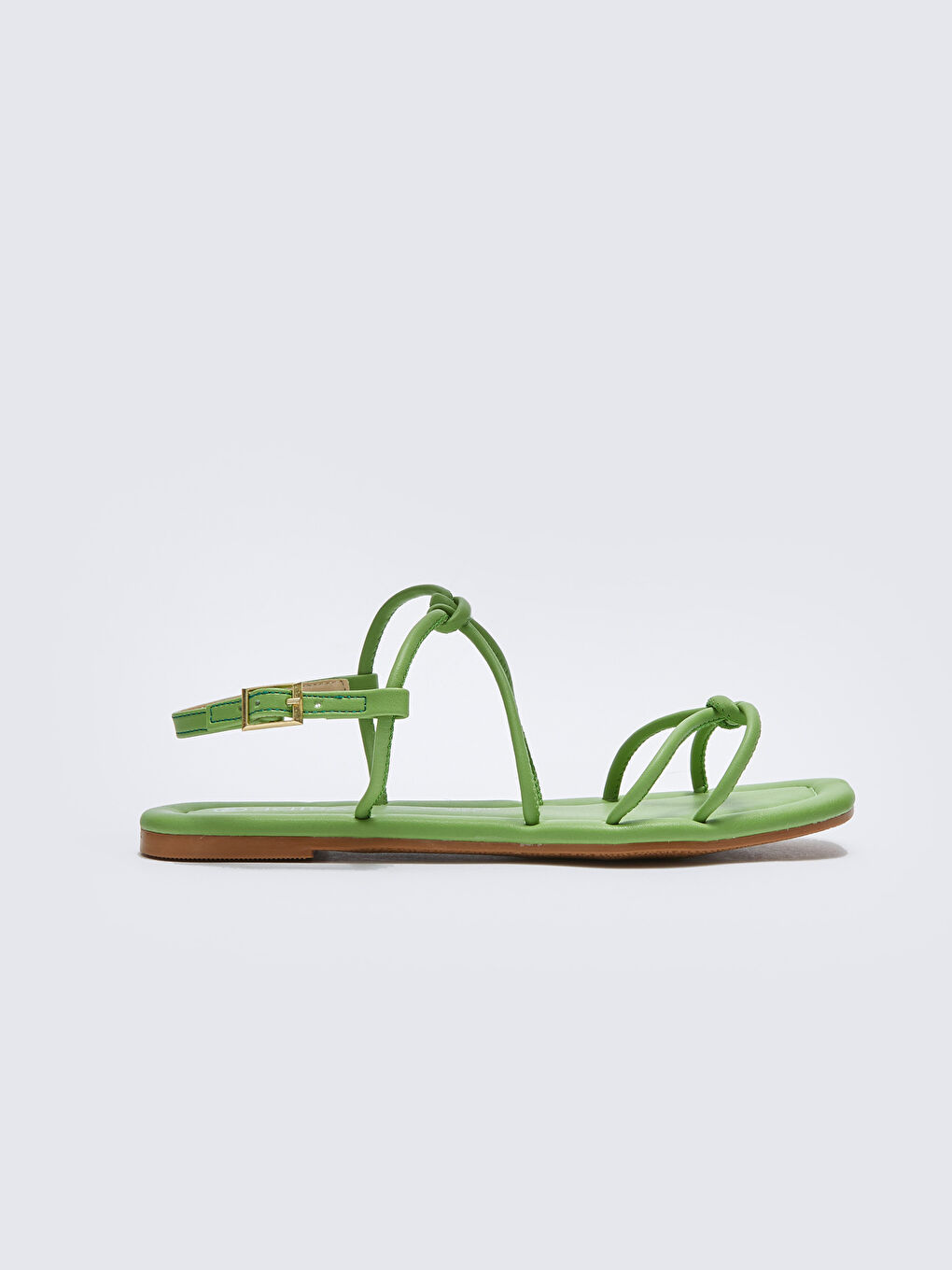 صنادل نسائية بشريط رفيع وتفاصيل بمشبك-1