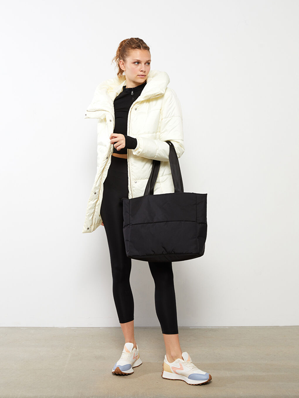 Siyah Paraşüt Kumaş Kadın Omuz Çantası