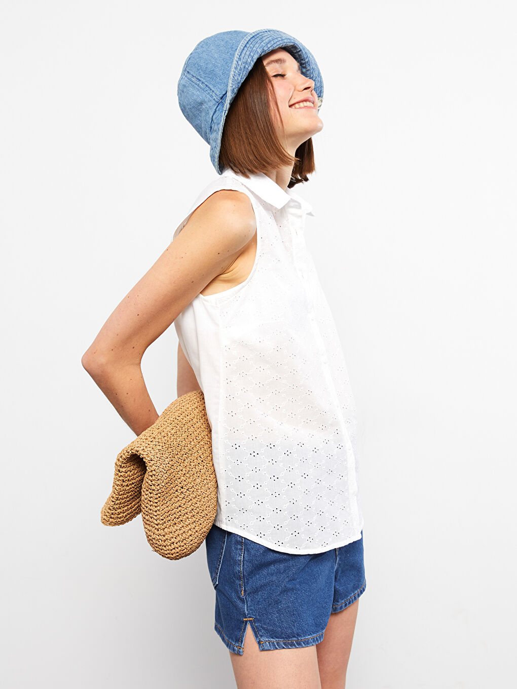 LC Waikiki Front Button Closure Embroidered Sleeveless Poplin Women's Shirt -S2JD29Z8-R9K