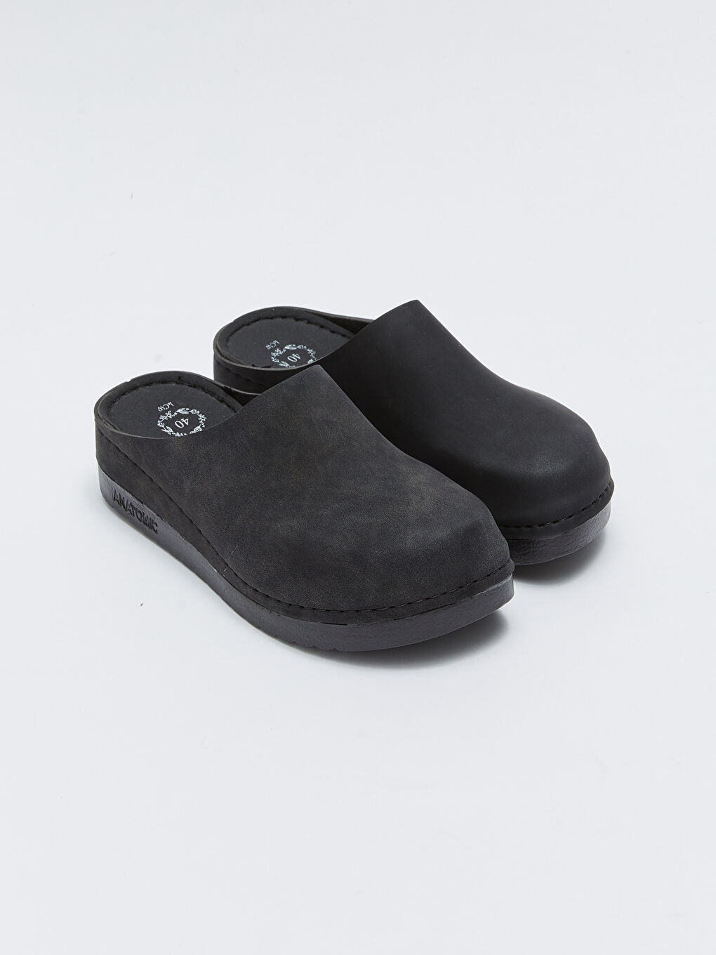 Siyah Önü Kapalı Kalın Taban Kadın Terlik