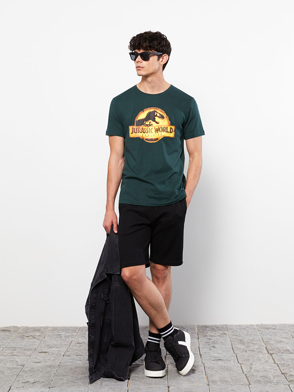Yeşil Bisiklet Yaka Kısa Kollu Jurassic World Baskılı Penye Erkek Tişört-2