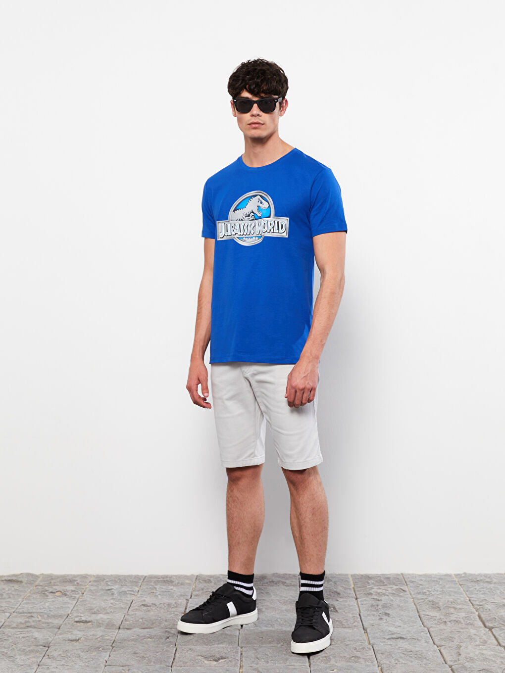 Mavi Bisiklet Yaka Kısa Kollu Jurassic World Baskılı Penye Erkek Tişört-2