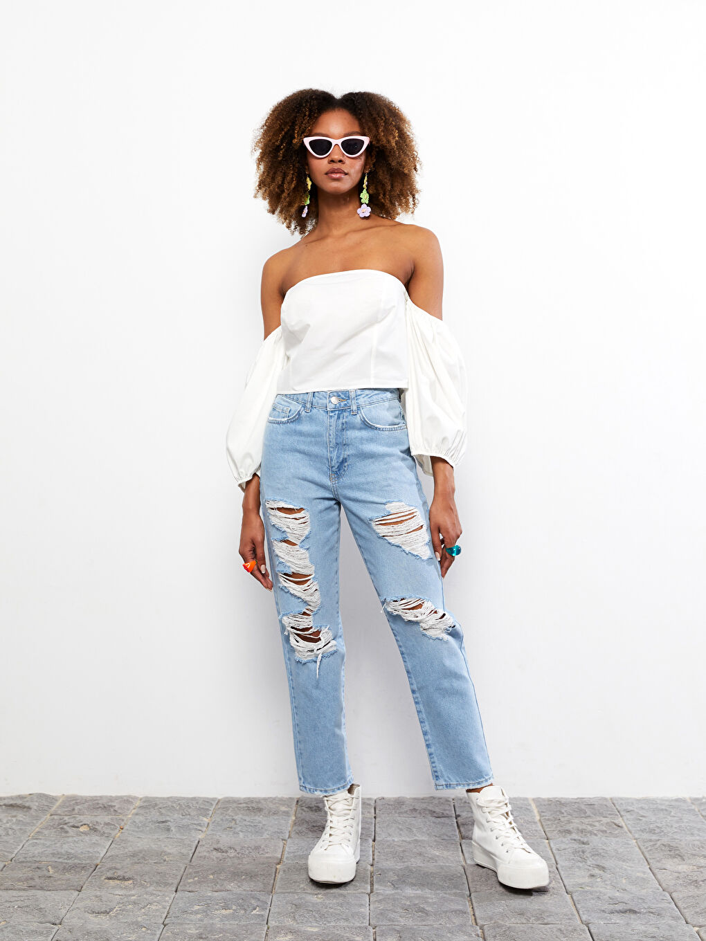 Women's High Waist Straight Fit Ripped Detailed Jean Trousers