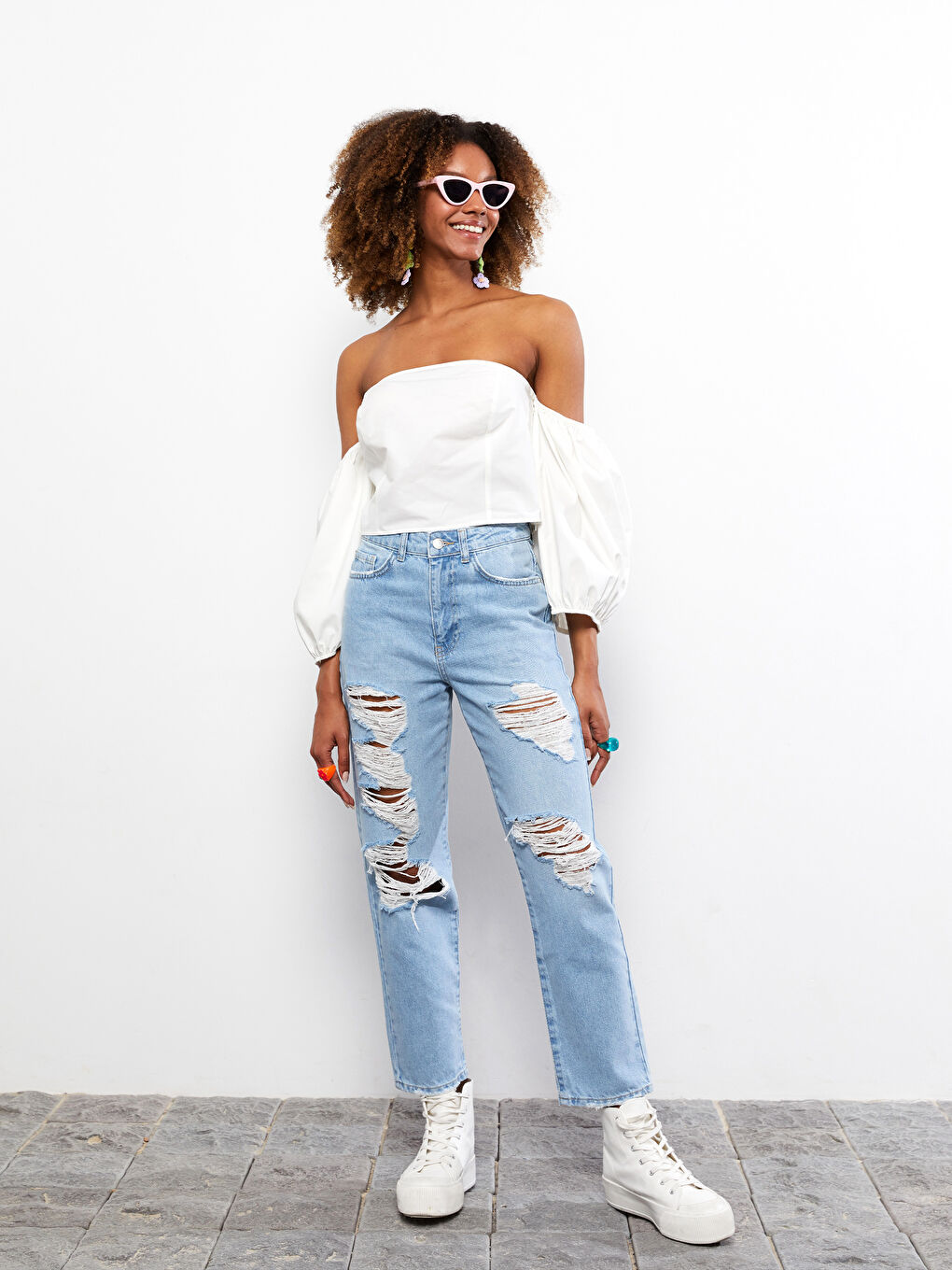 Women's High Waist Straight Fit Ripped Detailed Jean Trousers-1