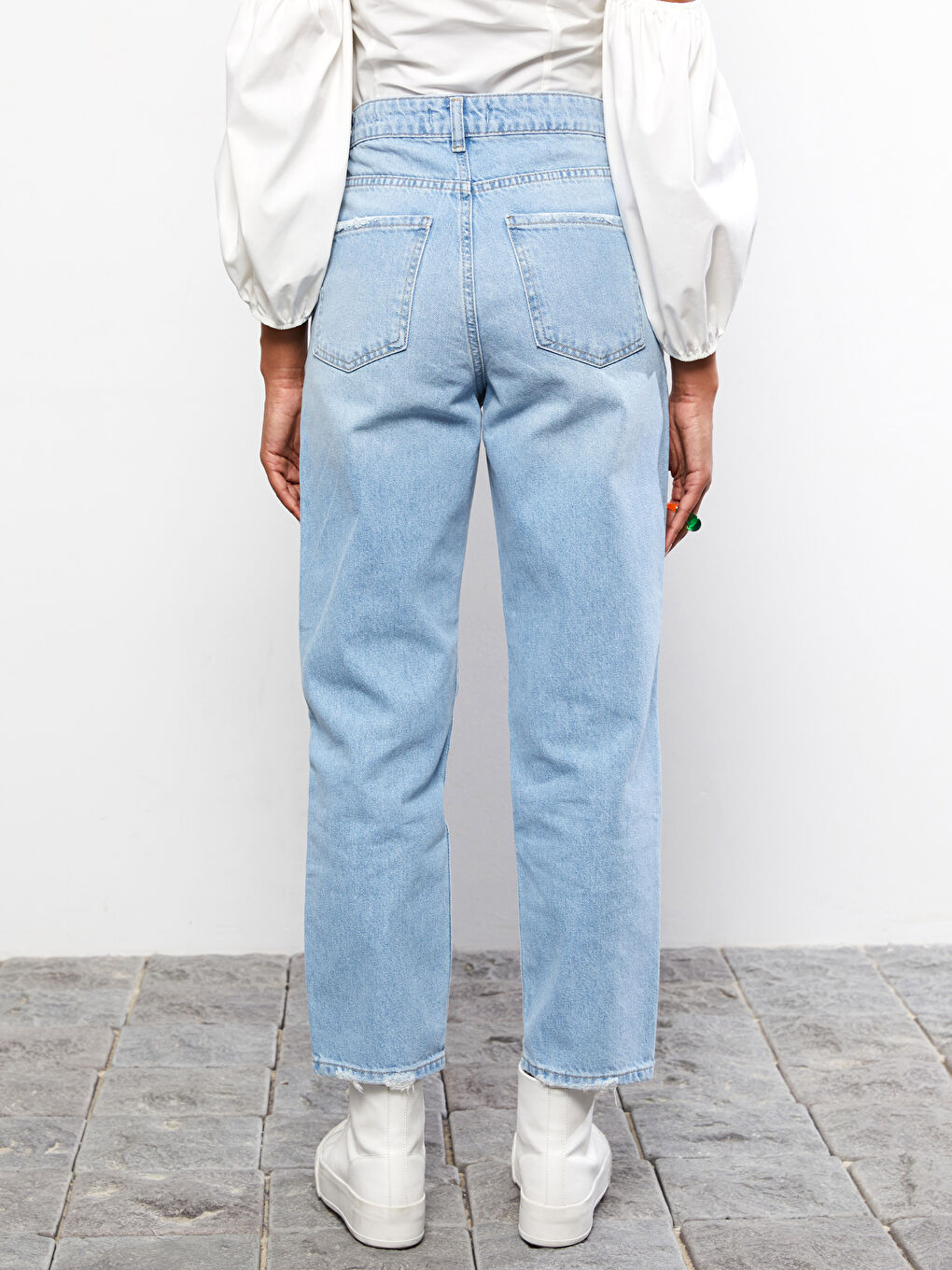 Women's High Waist Straight Fit Ripped Detailed Jean Trousers-4