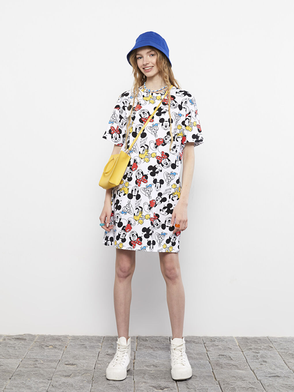 Beyaz Bisiklet Yaka Mickey Mouse Baskılı Kısa Kollu Pamuklu Kadın Elbise