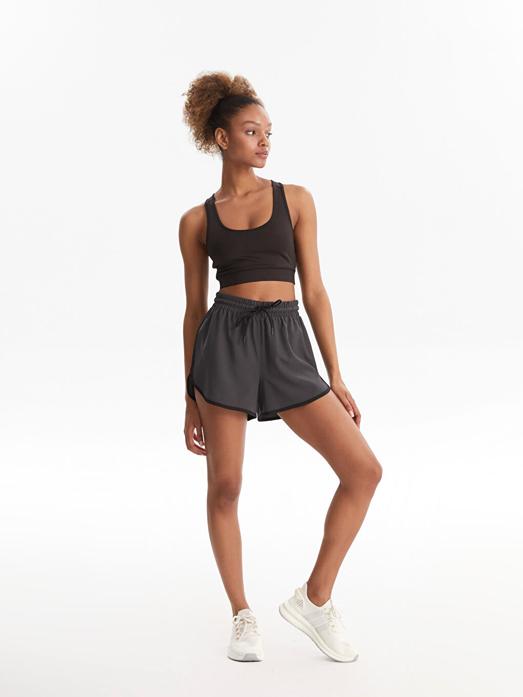 ქალებისთვის ელასტიური წელის უბრალო შორტები-1