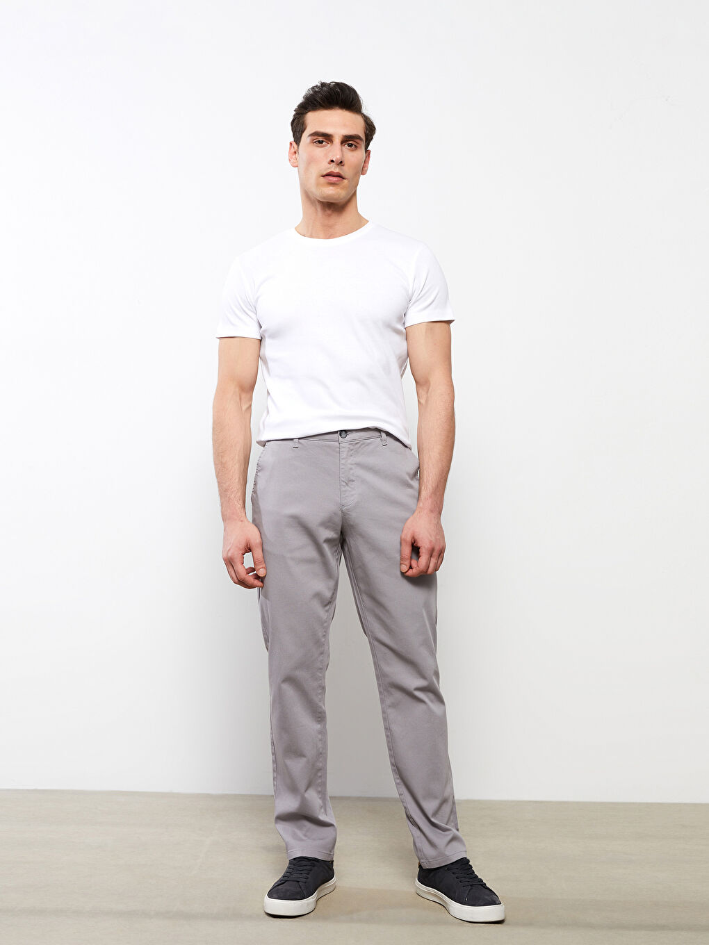 Beyaz Bisiklet Yaka Penye Erkek Tişört-1