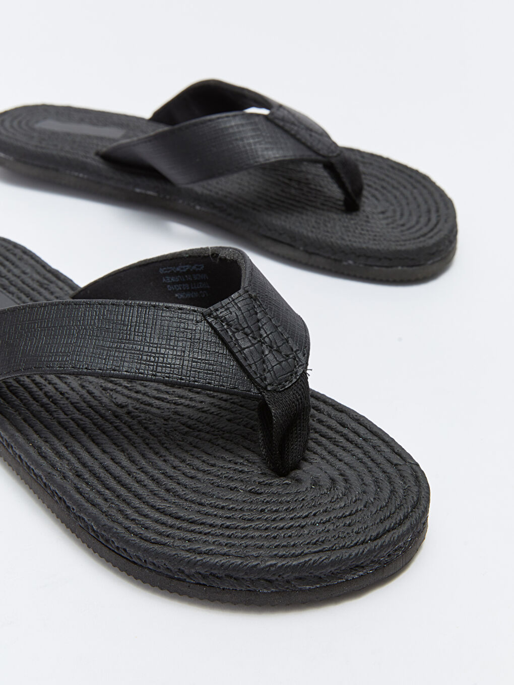 Siyah Deri Görünümlü Erkek Parmak Arası Plaj Terliği-4