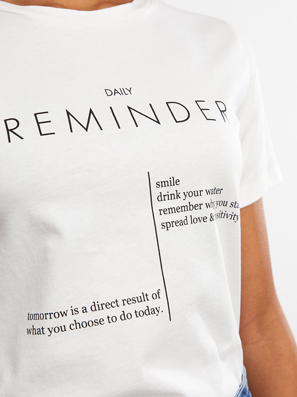 Ekru Bisiklet Yaka Yazı Baskılı Kısa Kollu Pamuklu Kadın Tişört-3