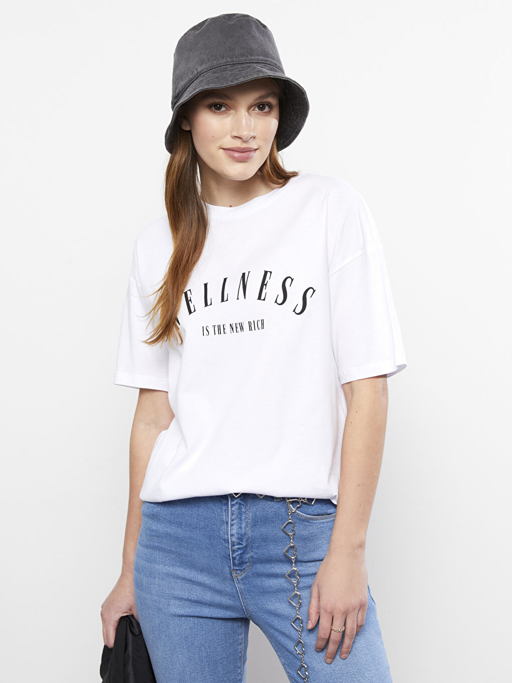 Beyaz Bisiklet Yaka Baskılı Kısa Kollu Pamuklu Kadın Tişört-1