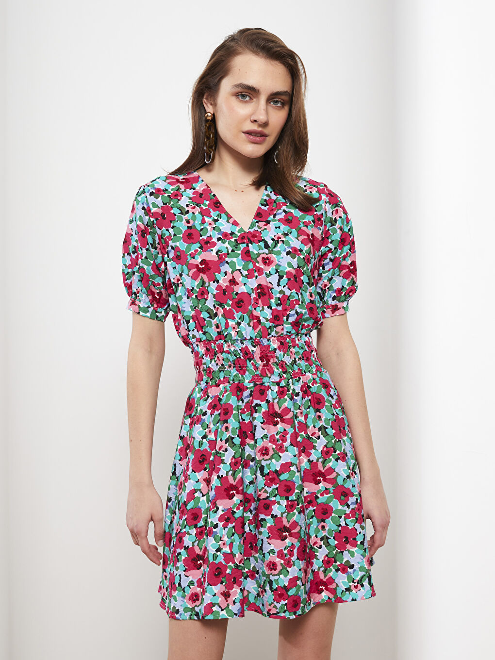 Pembe V Yaka Çiçekli Kısa Kollu Kadın Elbise-2