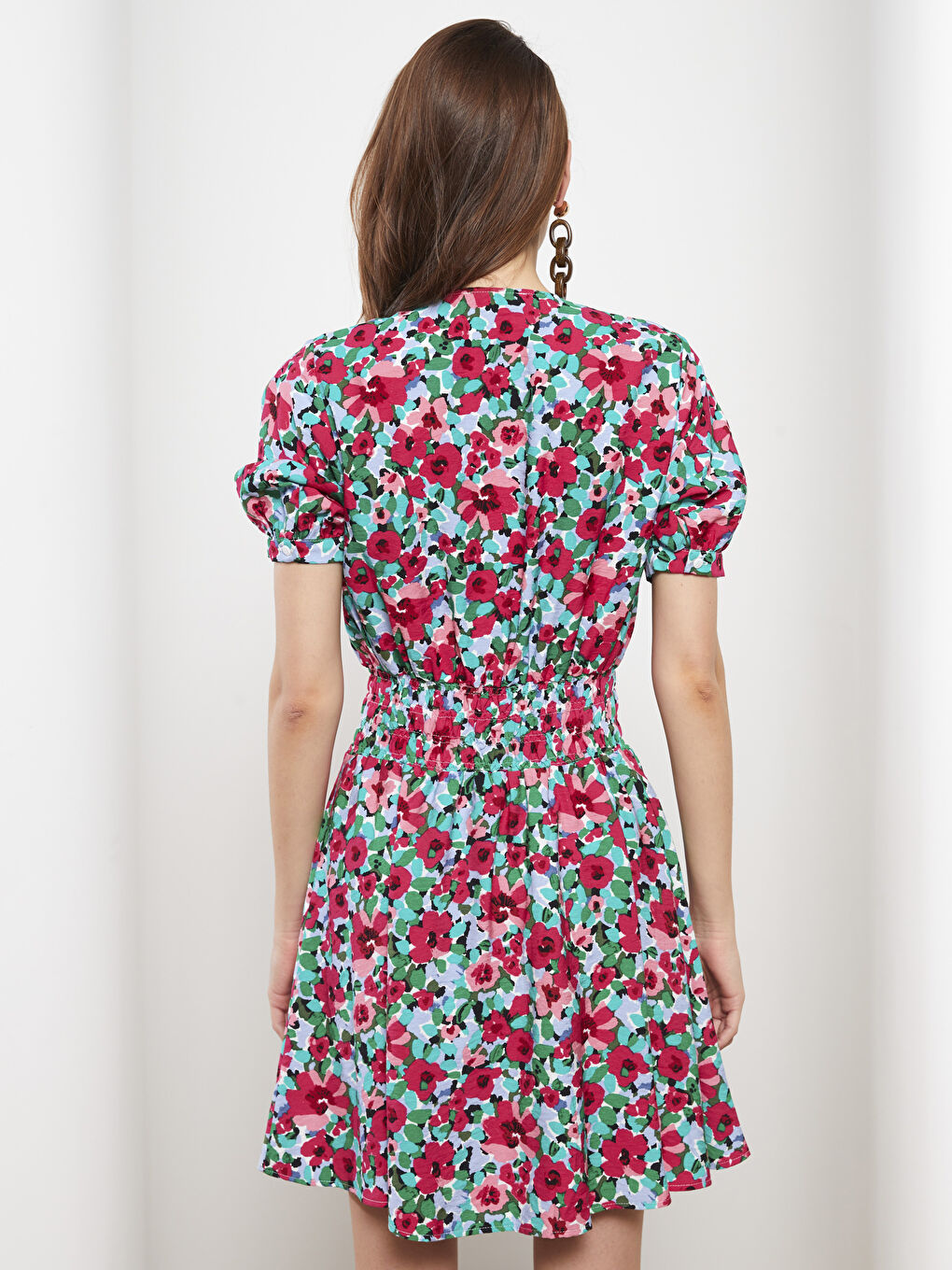 Pembe V Yaka Çiçekli Kısa Kollu Kadın Elbise-4