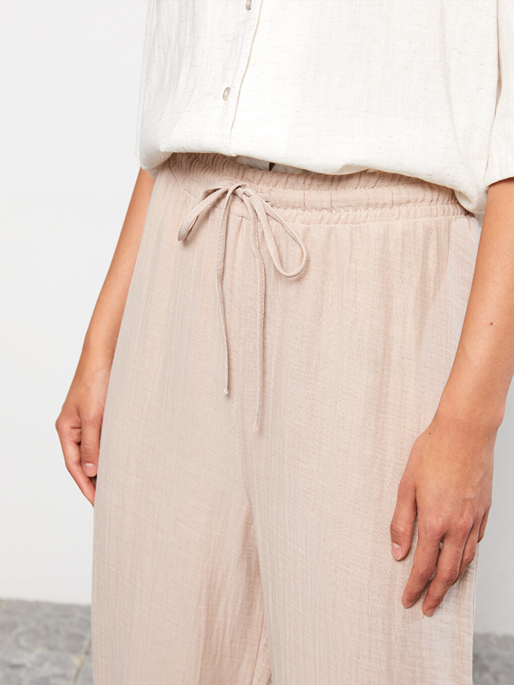 Elastic Waist Standard Fit Straight Muslin Women's Trousers-2