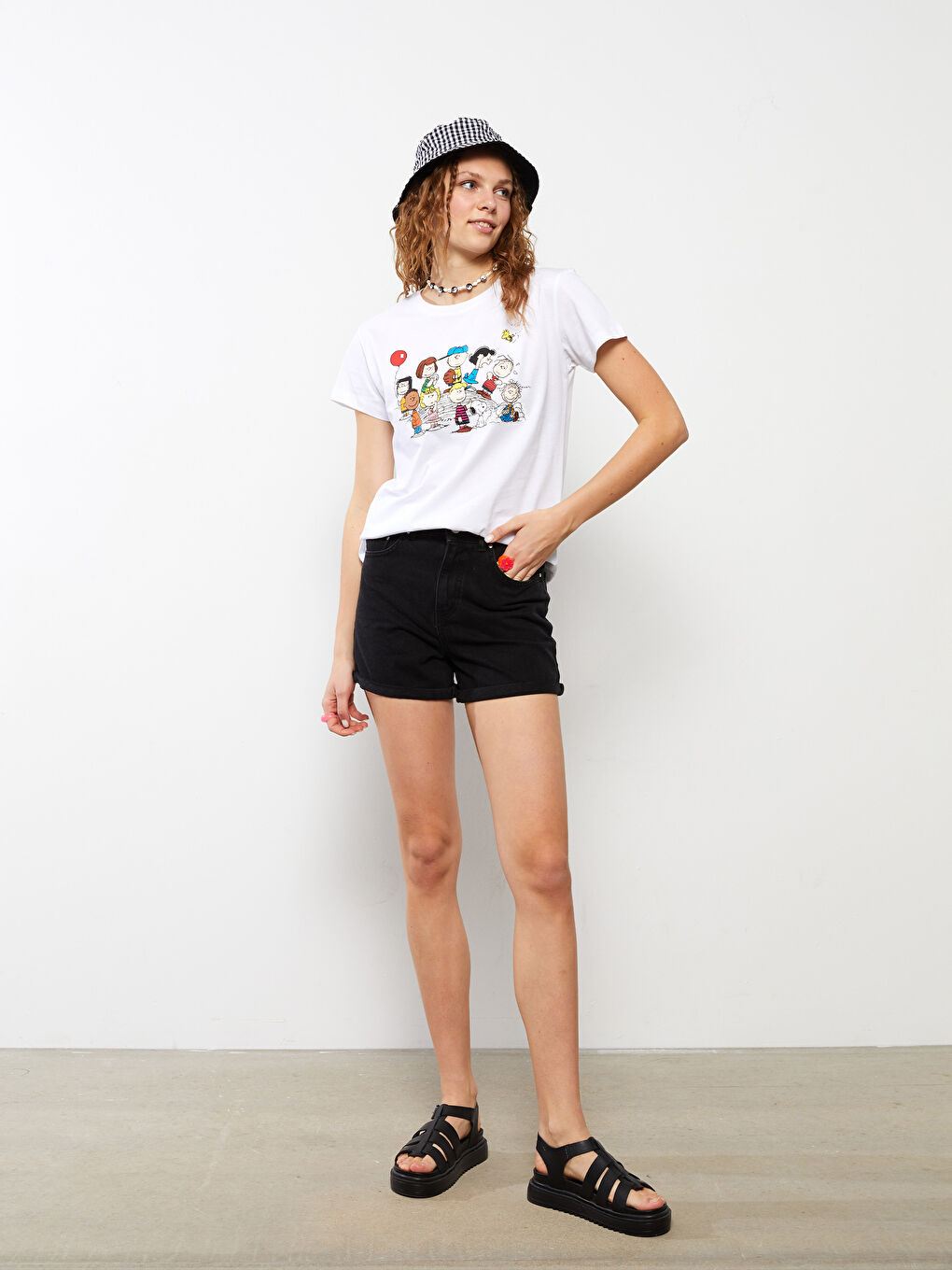Standard Fit Straight Pocket Detailed Women's Jean Shorts -S2JK70Z8-CVL