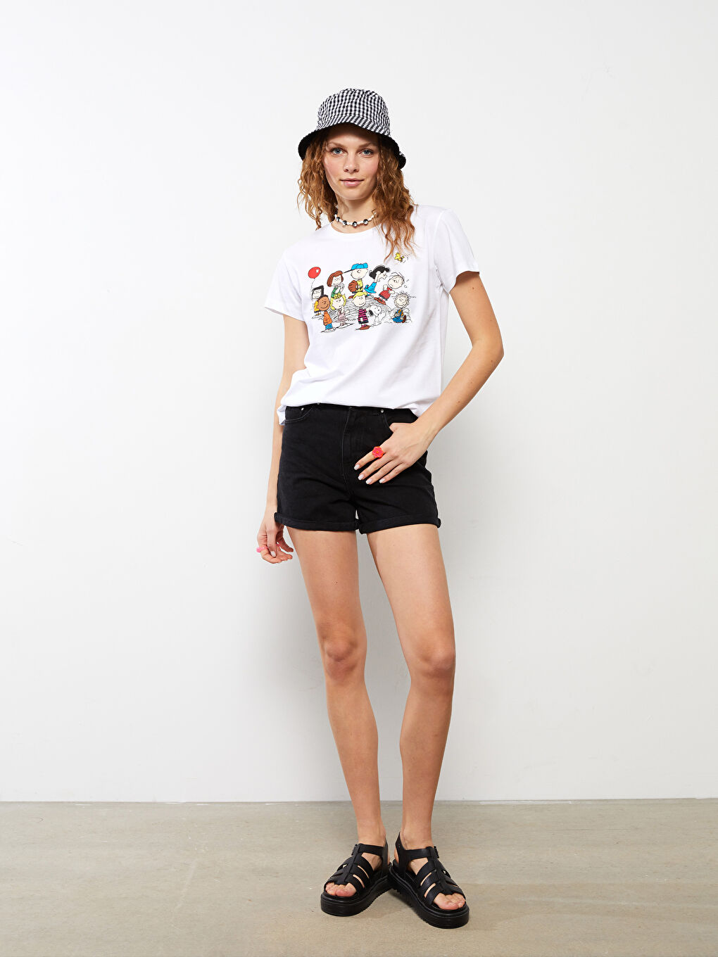 Standard Fit Straight Pocket Detailed Women's Jean Shorts -S2JK70Z8-CVL