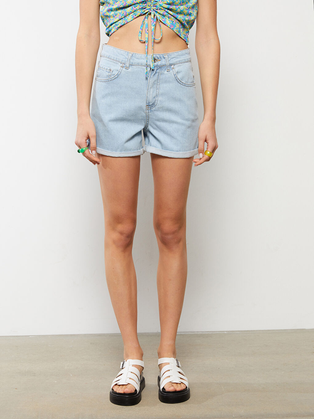 Mavi Standart Fit Düz Cep Detaylı Kadın Jean Şort-4