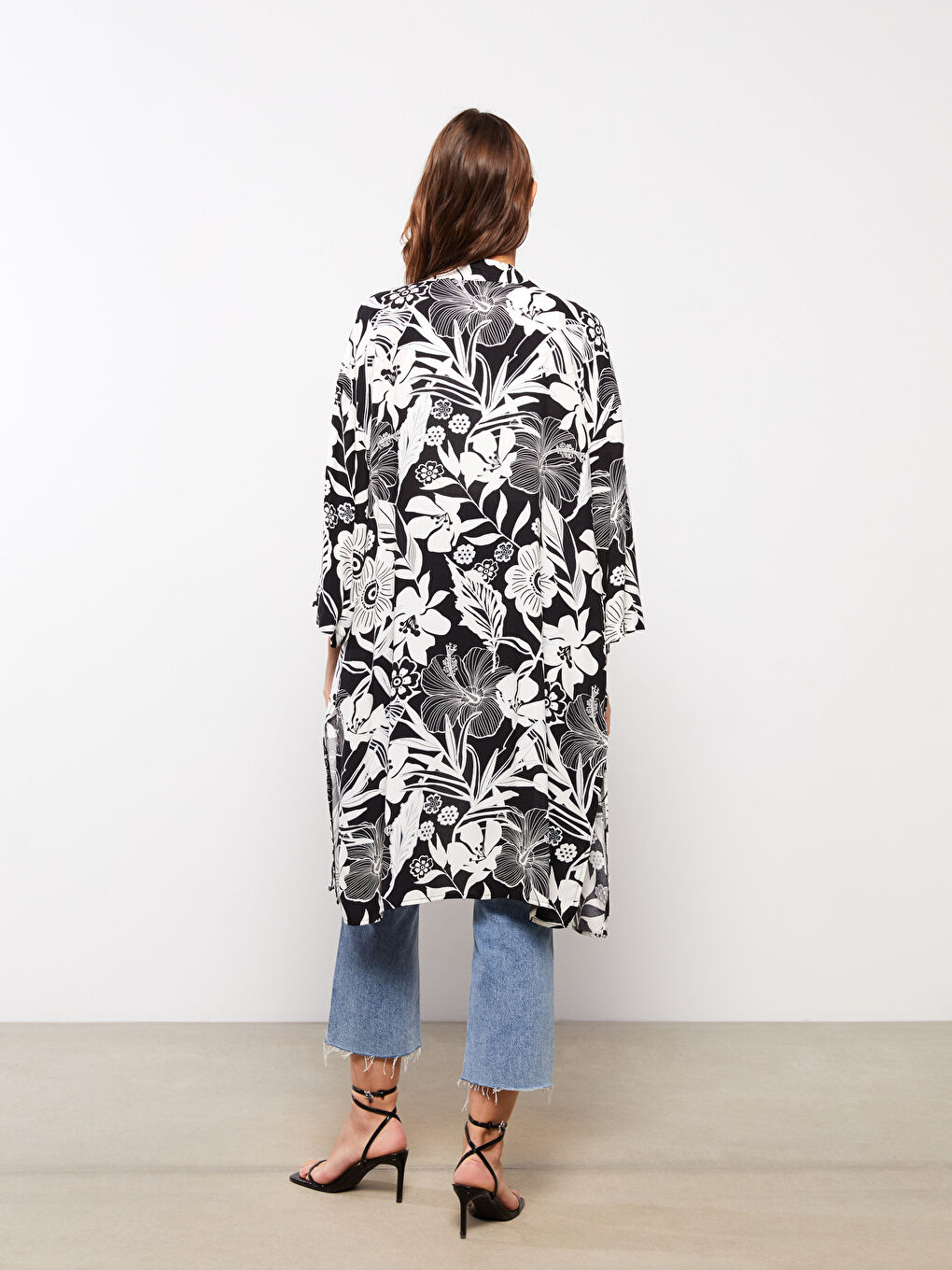 Siyah Şal Yaka Desenli Uzun Kollu Viskon Kadın Kimono-3