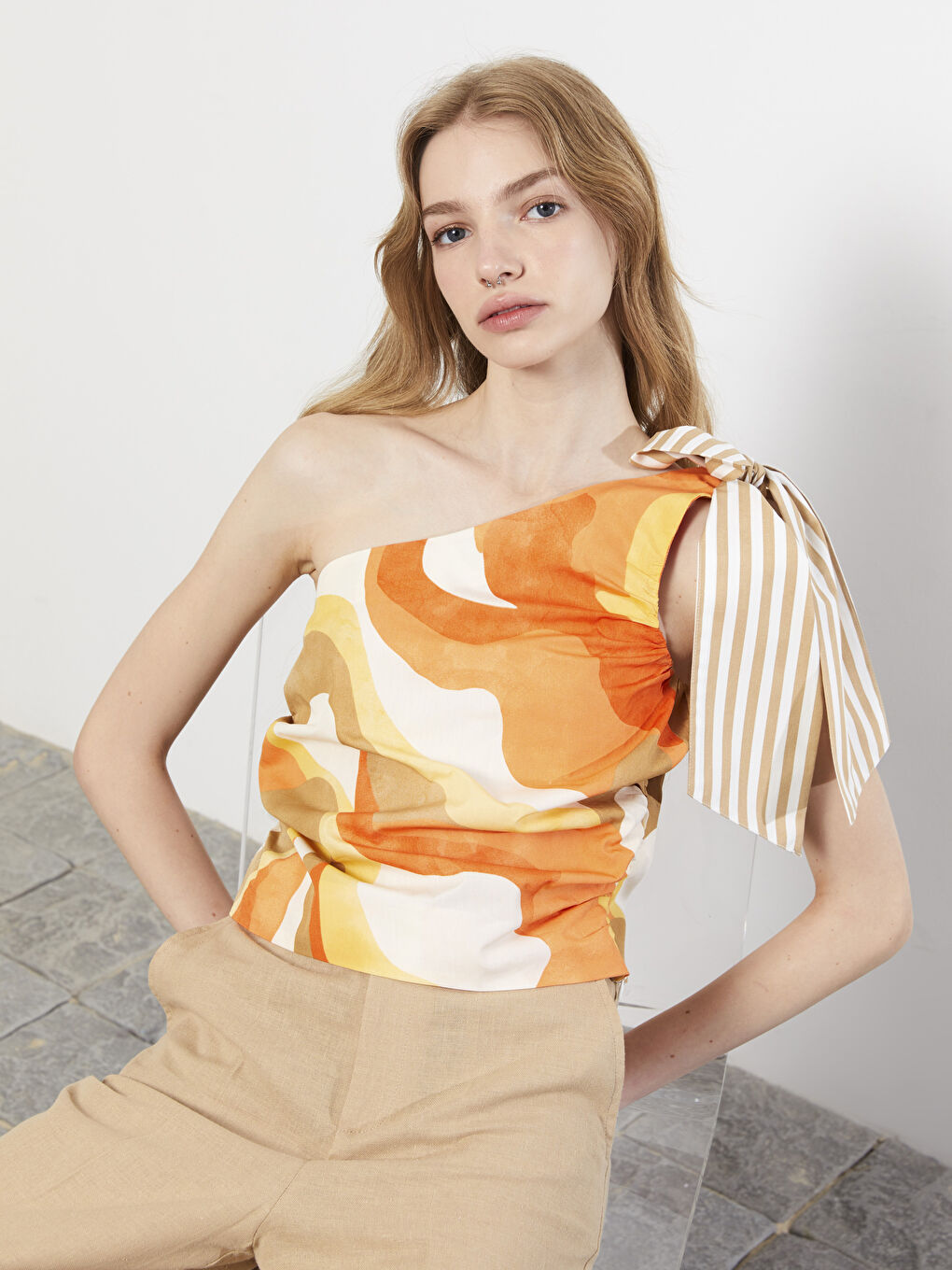 LCW Vision One-Shoulder Gemusterte One-Shoulder Popeline Damenbluse -S2JM27Z8-LQX