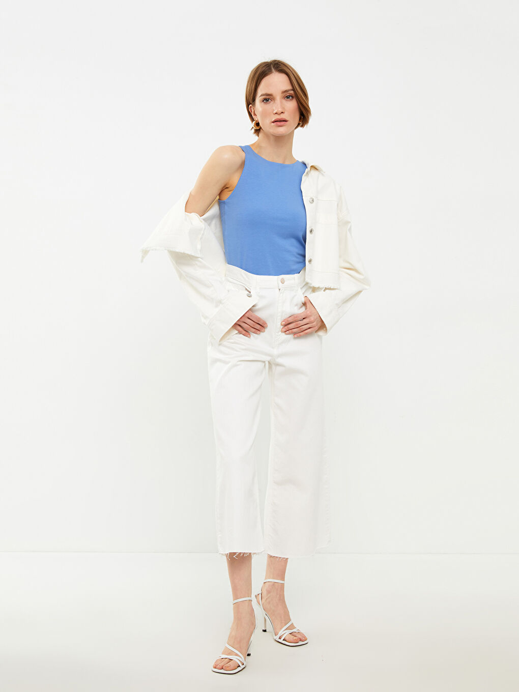 قميص داخلي بدون أكمام قطن سادة بياقة دائرية للسيدات