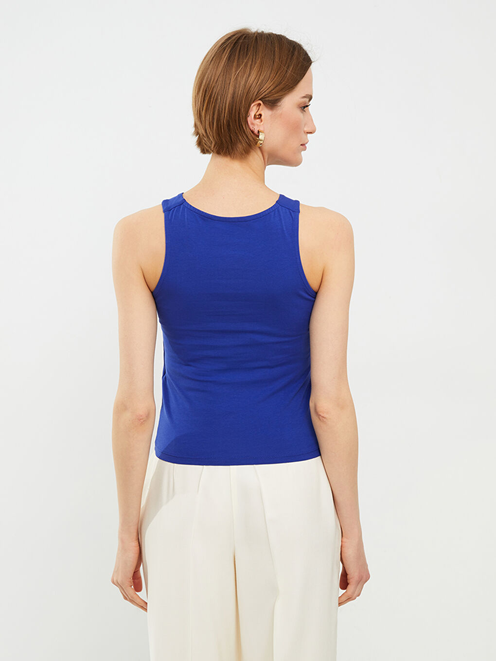 قميص داخلي بدون أكمام قطن سادة بياقة دائرية للسيدات-4