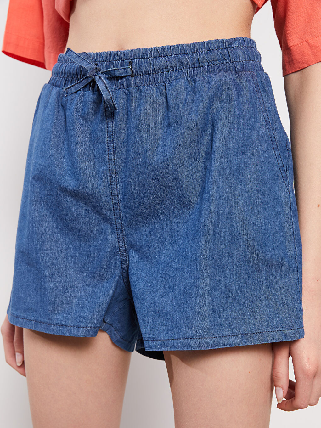 Elastic Waist Straight Pocket Detailed Rodeo Jean Shorts For Women-4