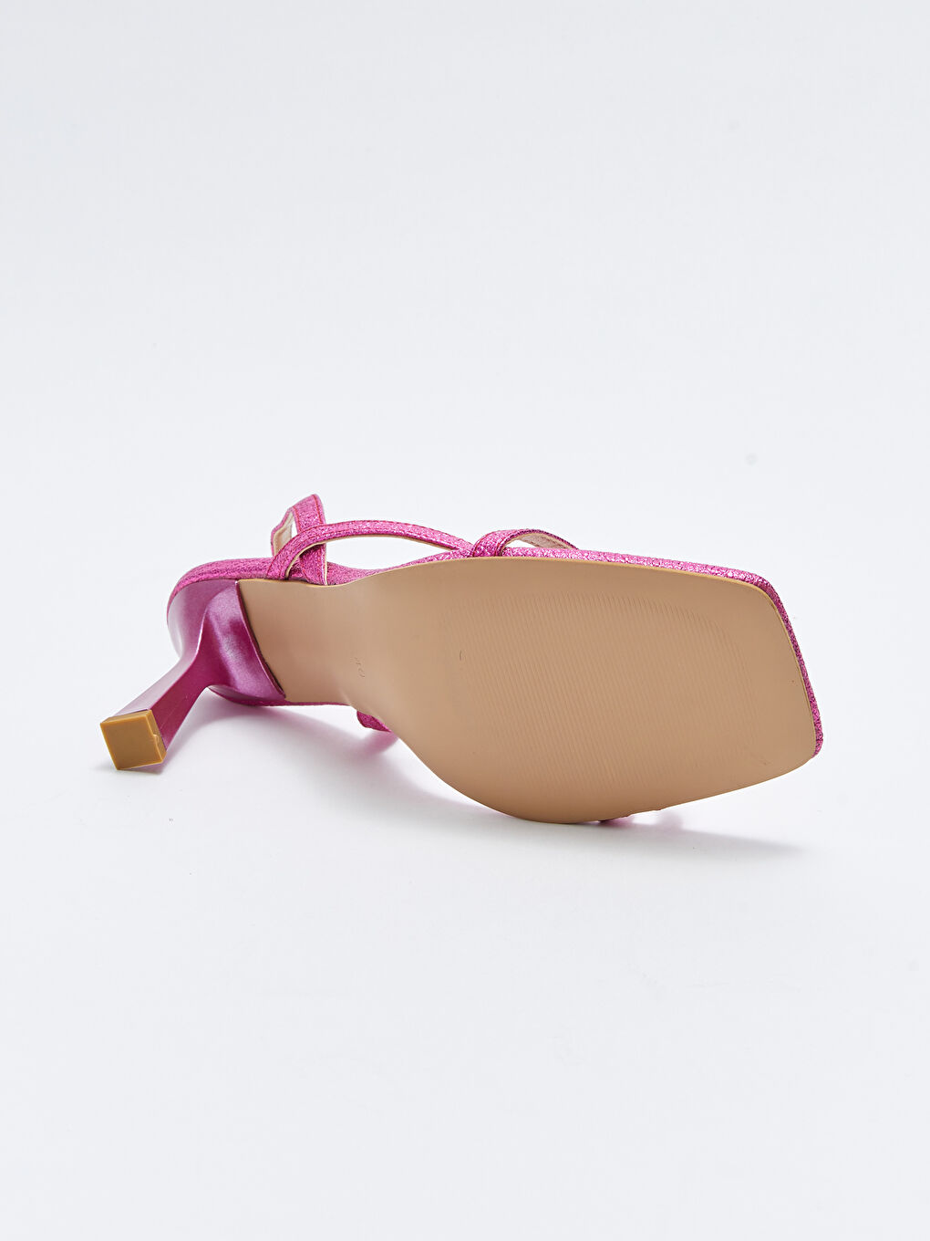 Fuşya Deri Görünümlü Çapraz Bantlı Kadın Topuklu Ayakkabı-3