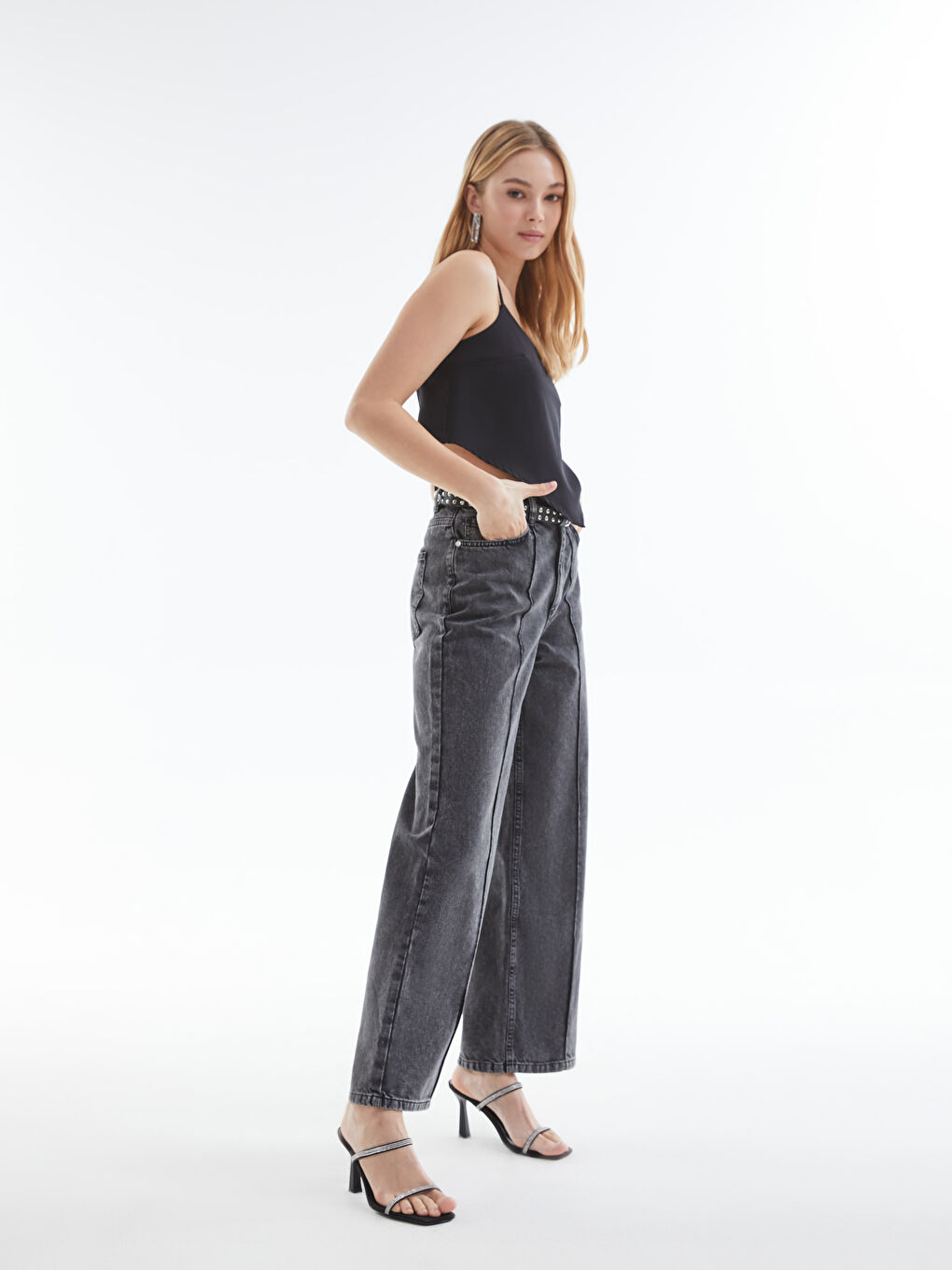 Siyah Taş Detaylı Çift Bantlı Kadın Topuklu Terlik-3